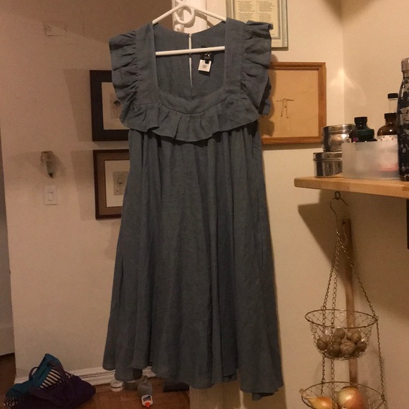 Square-Neck Bibbed Linen Caftan Dress - Picture 4 of 9